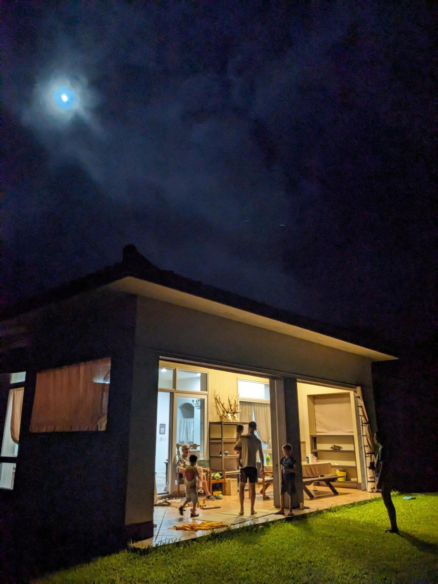 Tsundara Beach Retreat Ishigaki  ภายนอก รูปภาพ